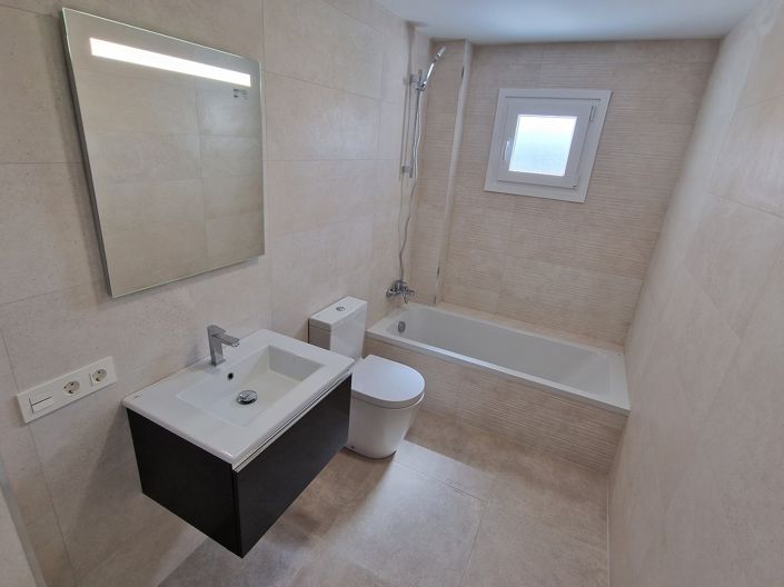 Image No.18-3 Bed Villa for sale