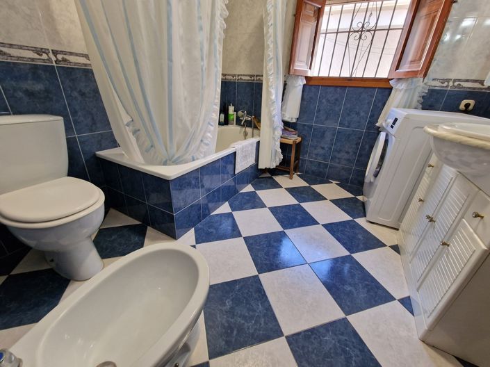 Image No.31-3 Bed Villa for sale