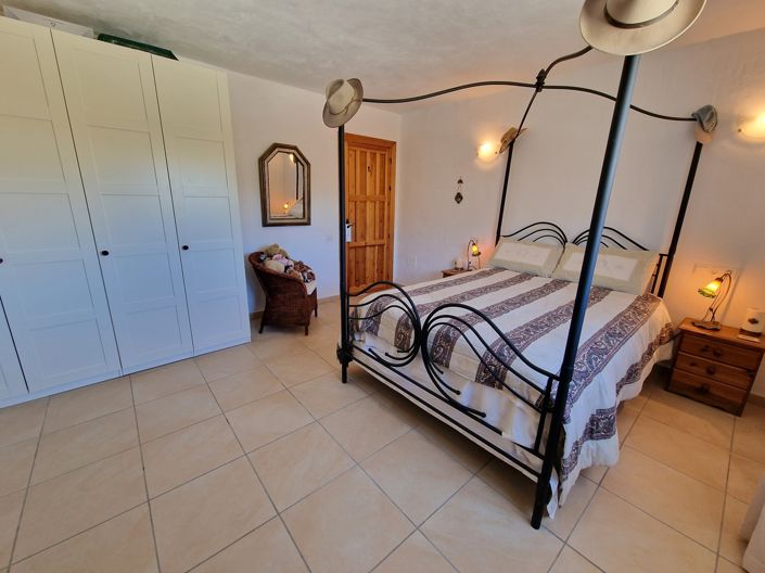 Image No.42-4 Bed Villa for sale