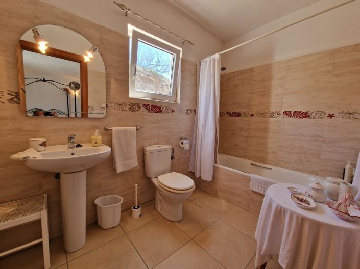 Image No.44-4 Bed Villa for sale