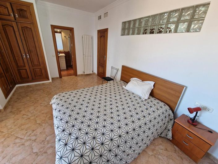 Image No.44-4 Bed Villa for sale