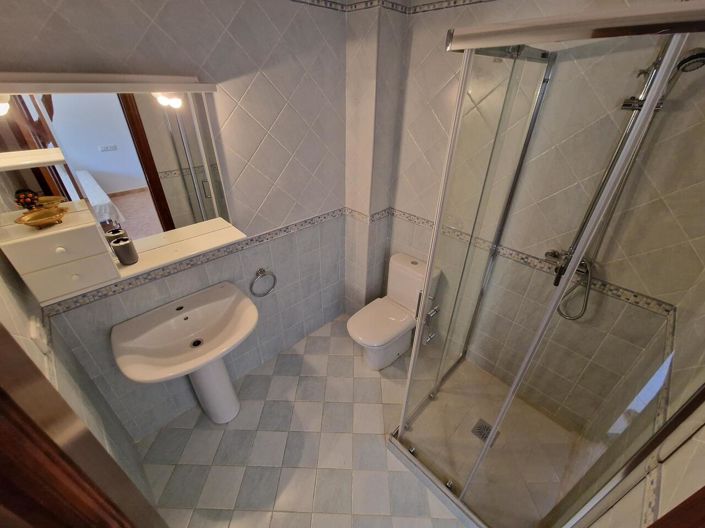 Image No.48-4 Bed Villa for sale