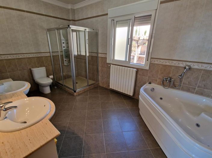 Image No.51-Villa de 4 chambres à vendre à Periana