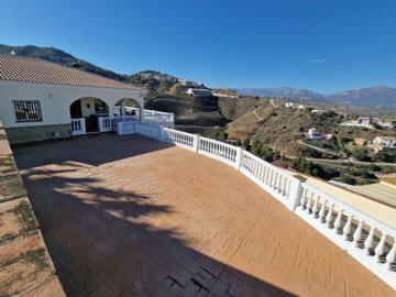 1260-villa-for-sale-in-los-romanes-41545-larg