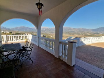 1260-villa-for-sale-in-los-romanes-41549-larg