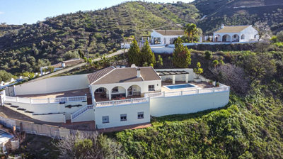 1260-villa-for-sale-in-los-romanes-41539-larg