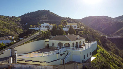 1260-villa-for-sale-in-los-romanes-41544-larg