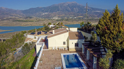 1260-villa-for-sale-in-los-romanes-41536-larg