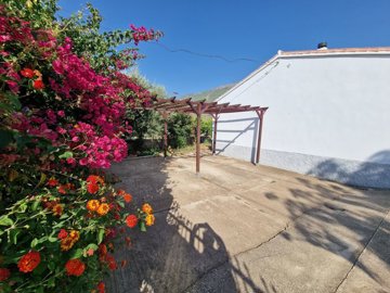 1302-villa-for-sale-in-alcaucin-43687-large