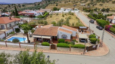 1328-villa-for-sale-in-venta-baja-47500-large