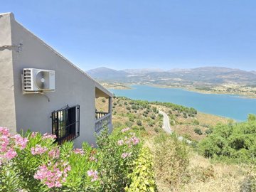 1333-villa-for-sale-in-vinuela-47459-large