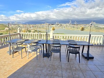 1333-villa-for-sale-in-vinuela-45318-large