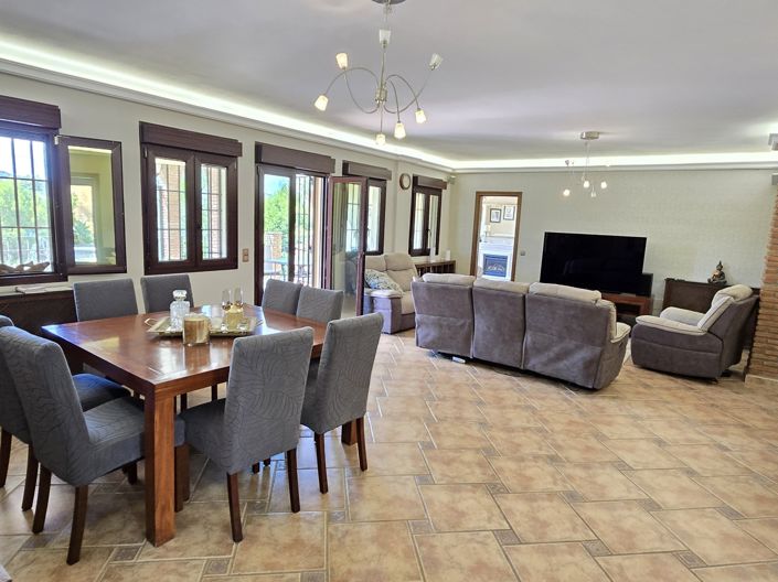 Image No.19-7 Bed Villa for sale