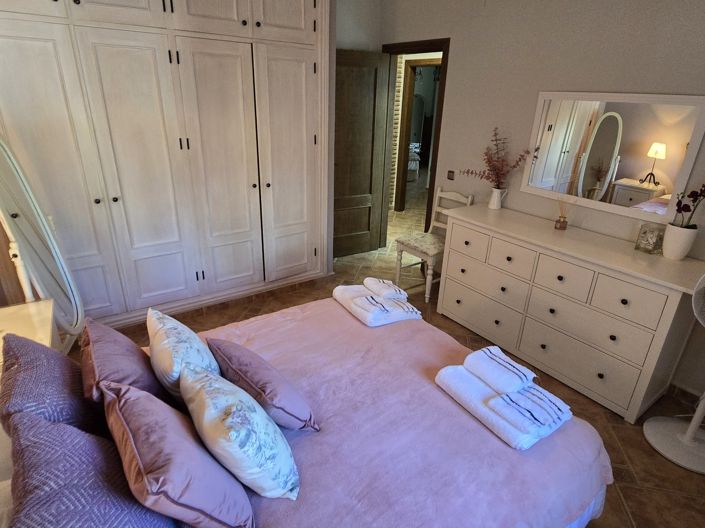 Image No.32-9 Bed Villa for sale