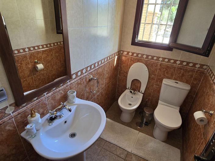 Image No.38-9 Bed Villa for sale