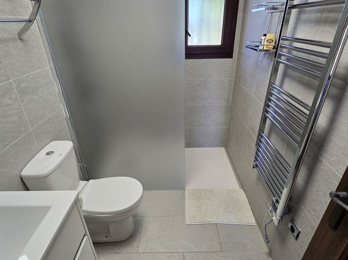 Image No.42-9 Bed Villa for sale