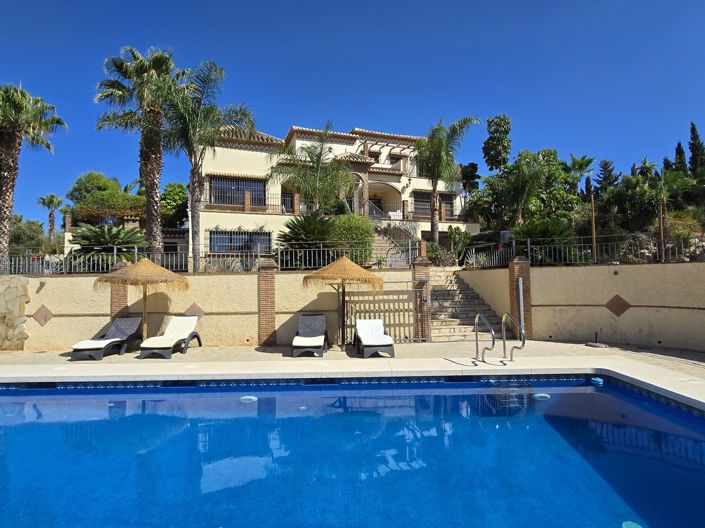 Image No.6-9 Bed Villa for sale