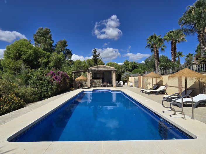 Image No.8-9 Bed Villa for sale
