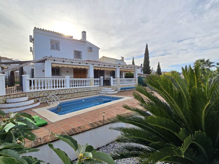 Image No.22-4 Bed Villa for sale