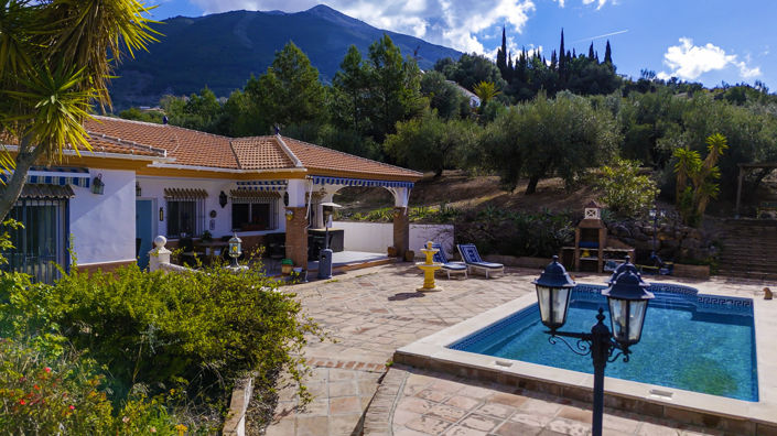 Image No.10-5 Bed Villa for sale