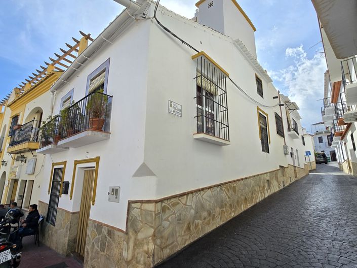 Image No.3-4 Bed Villa for sale