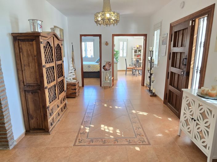 Image No.27-3 Bed Villa for sale