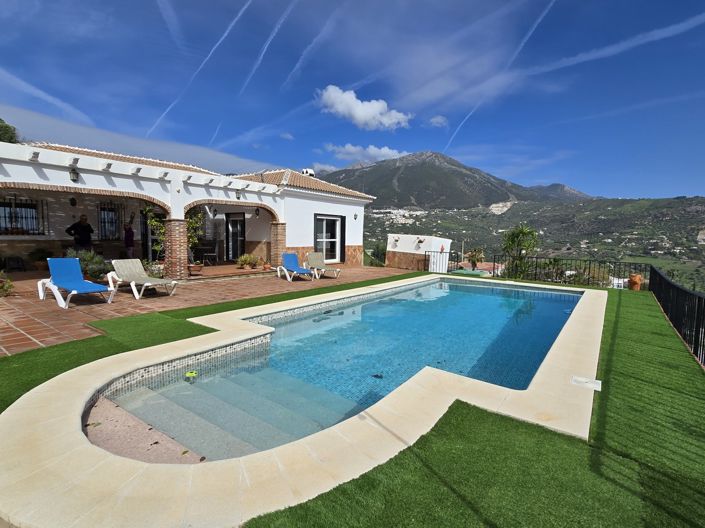 Image No.8-3 Bed Villa for sale