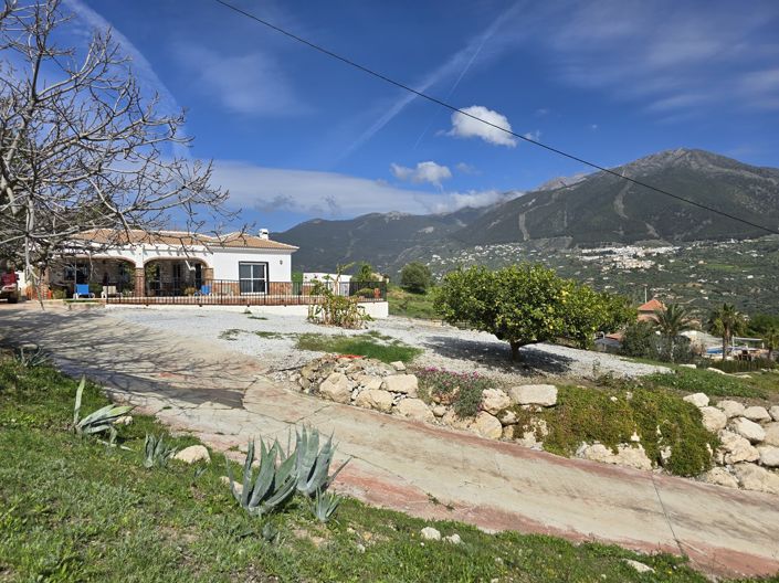 Image No.43-3 Bed Villa for sale