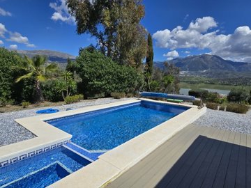 1350-villa-for-sale-in-vinuela-46566-large
