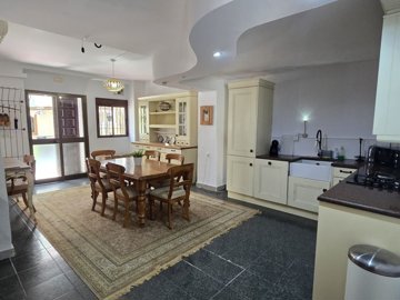 1353-village-house-for-sale-in-vinuela-54029-