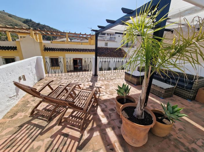 Image No.32-5 Bed Village House for sale