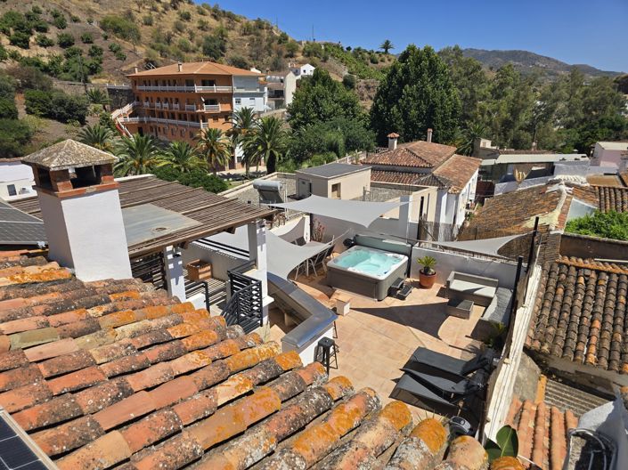 Image No.7-5 Bed Village House for sale