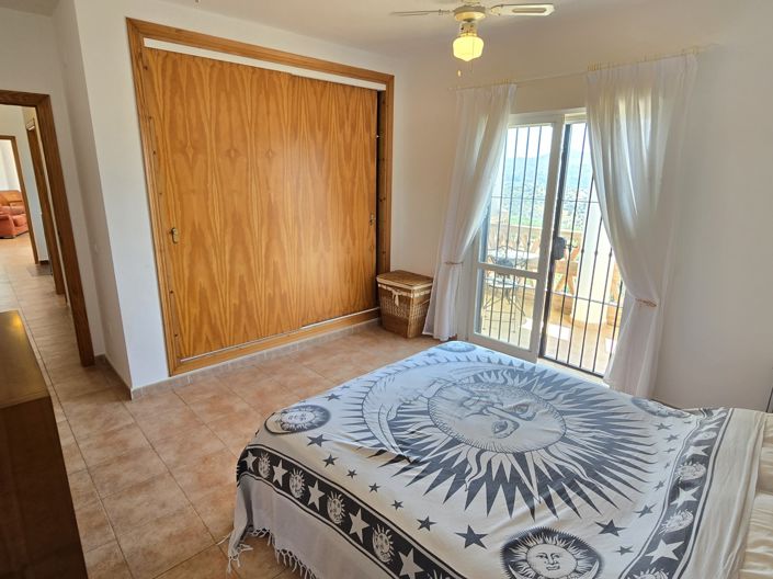 Image No.39-3 Bed Villa for sale