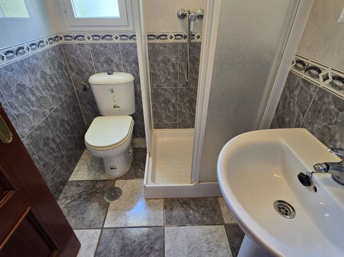 Image No.38-6 Bed Villa for sale