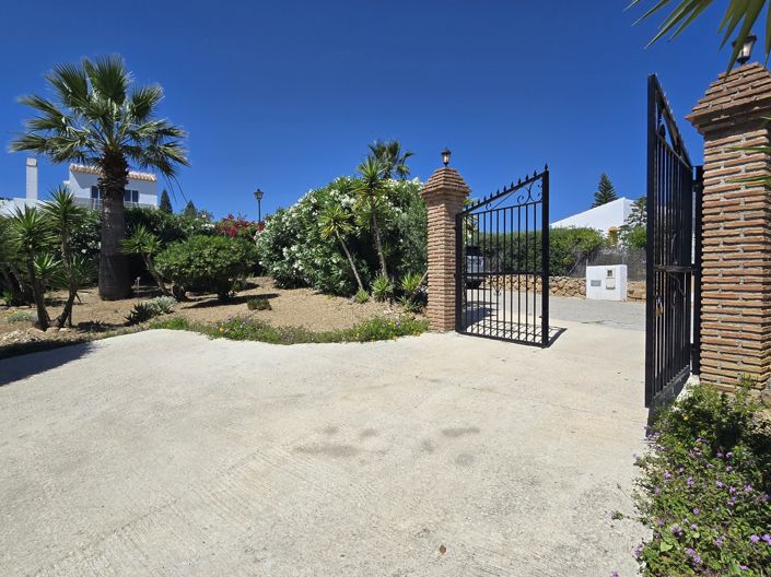 Image No.43-6 Bed Villa for sale