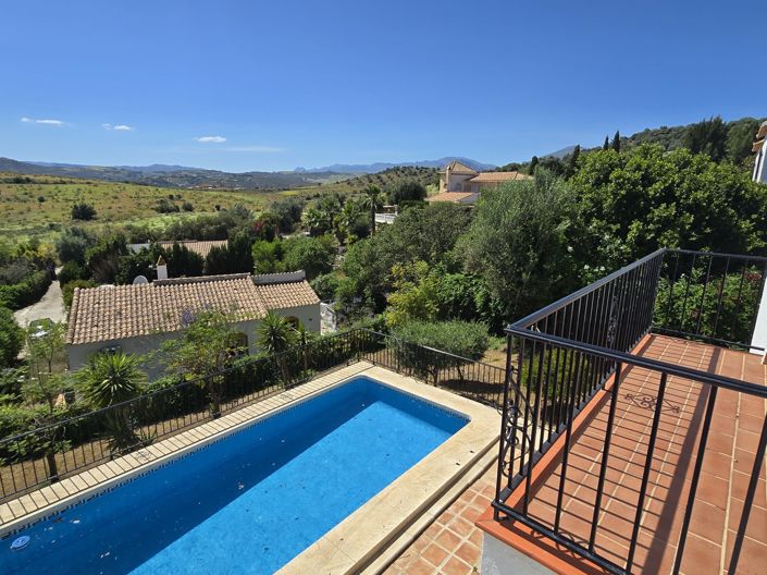 Image No.10-6 Bed Villa for sale