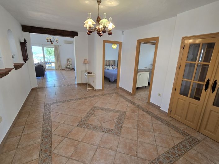 Image No.39-4 Bed Villa for sale