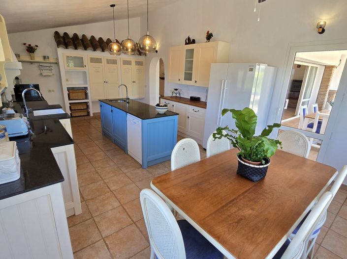 Image No.48-4 Bed Villa for sale