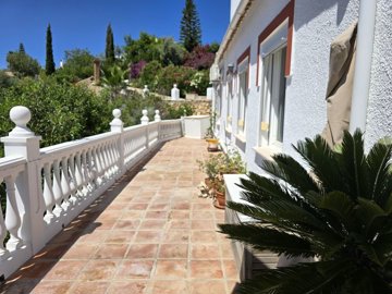 1363-villa-for-sale-in-vinuela-47200-large