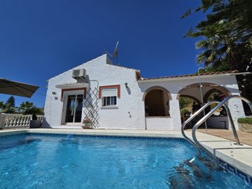 1363-villa-for-sale-in-vinuela-47215-large