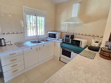 1364-villa-for-sale-in-alcaucin-47313-large