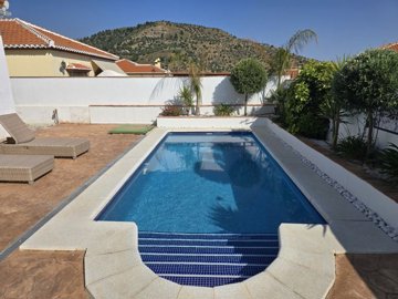 1155-villa-for-sale-in-alcaucin-47612-large