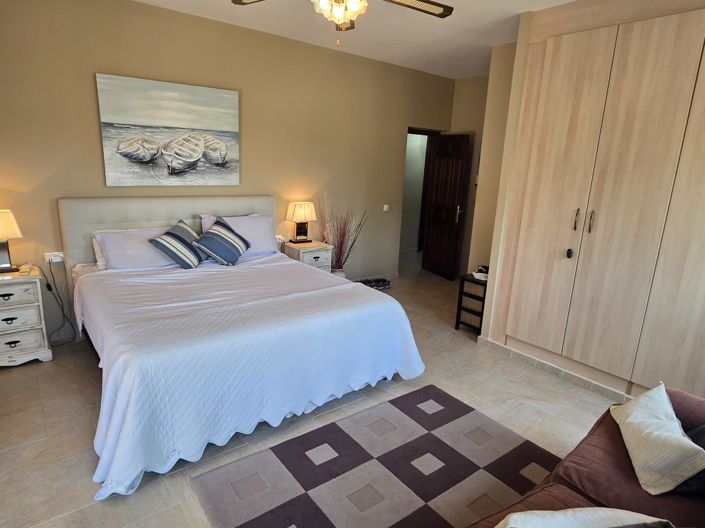 Image No.40-3 Bed Villa for sale