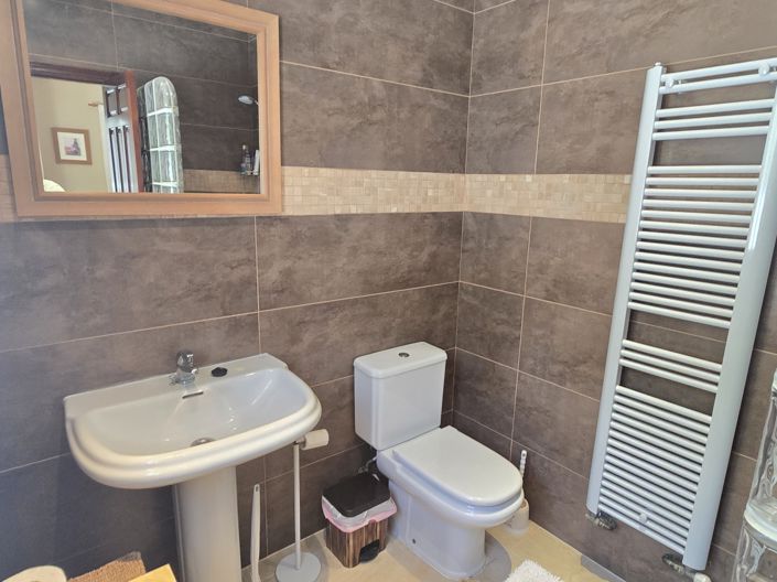 Image No.47-3 Bed Villa for sale