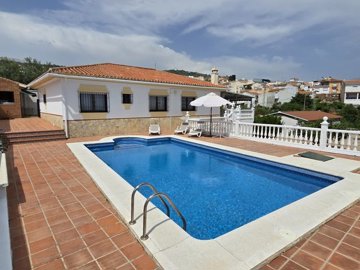 1368-villa-for-sale-in-periana-47749-large