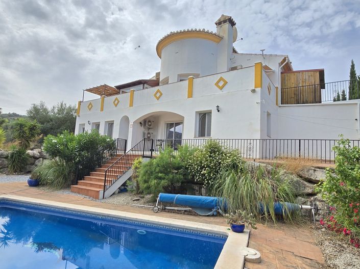 Image No.48-3 Bed Villa for sale