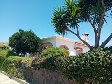 1369-villa-for-sale-in-venta-baja-47828-large
