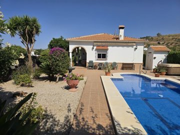 1369-villa-for-sale-in-venta-baja-47846-large