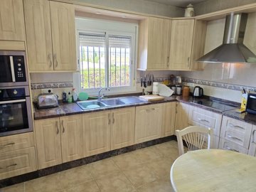 1369-villa-for-sale-in-venta-baja-47861-large