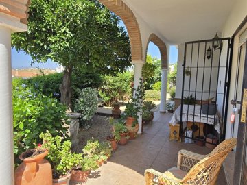 1369-villa-for-sale-in-venta-baja-47860-large